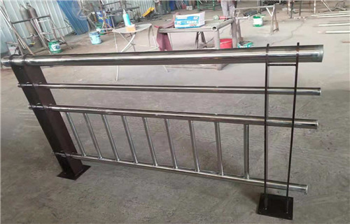 碳素钢复合管标准河桥栏杆展翼用心做好每一件产品