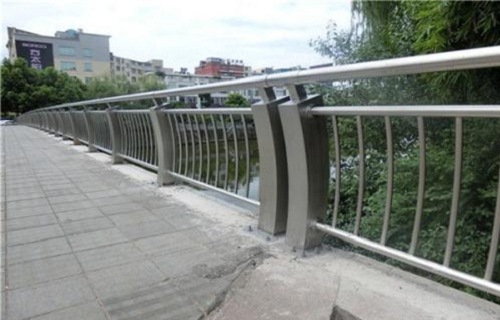 河道护栏安装施工发货及时专业设计