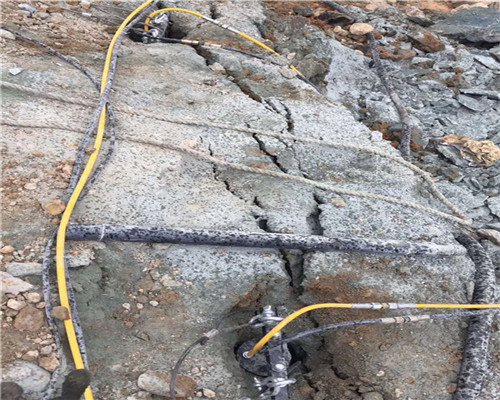 胀裂器石方基坑挖掘石头设备能用多久